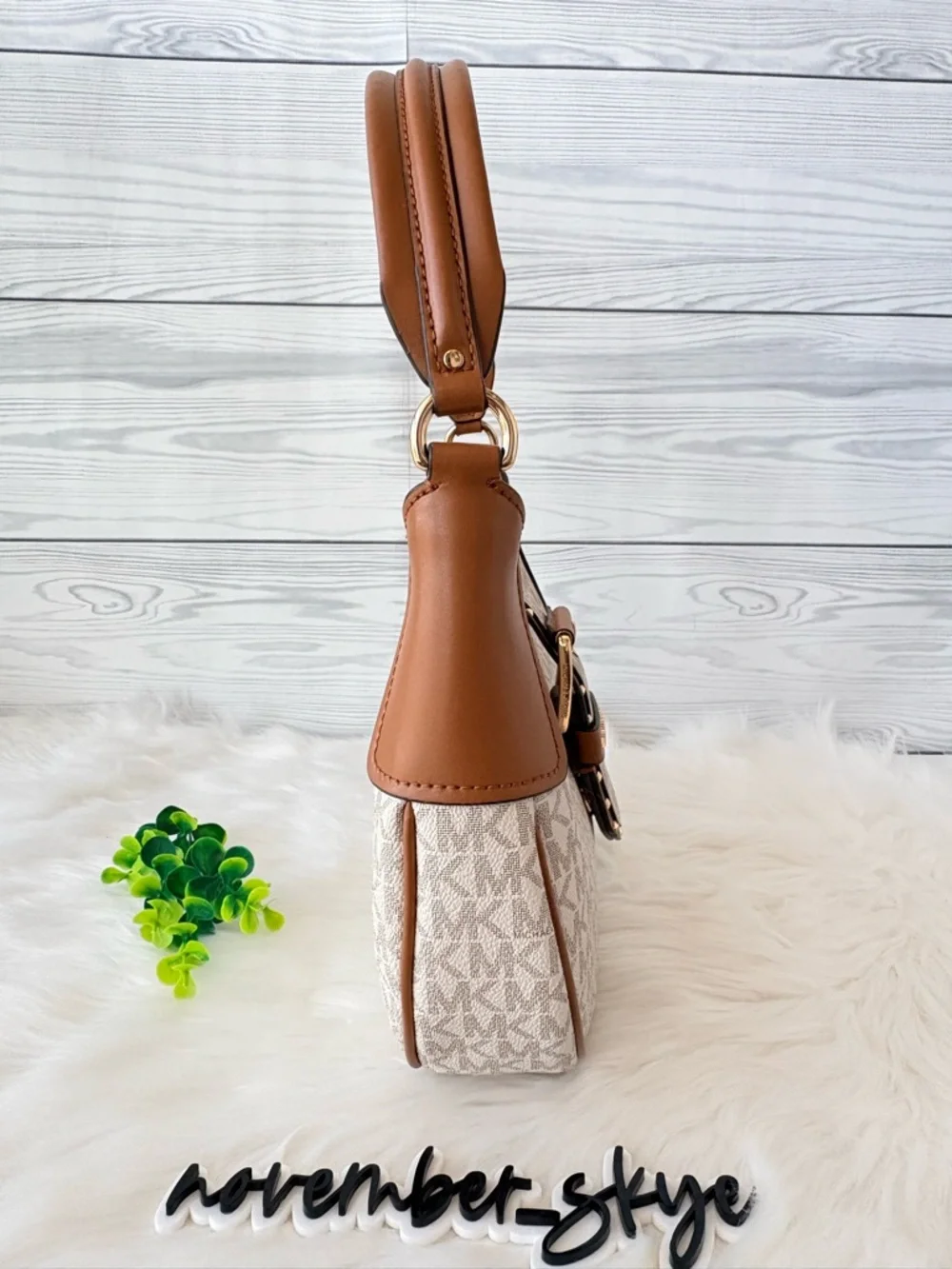 Michael Kors Lillian Shoulder Bag‎ with Buckle Detail in Vanilla/Acorn